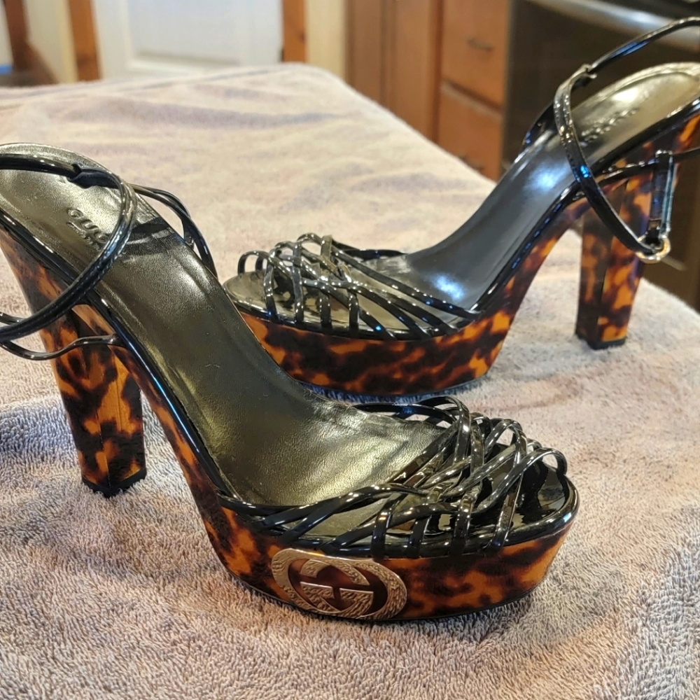 Gucci Vitelli Vernice Heels